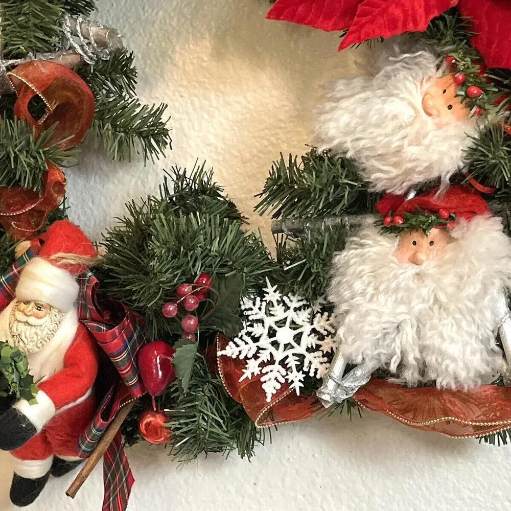 Vintage Santa Claus Christmas Wreath 21